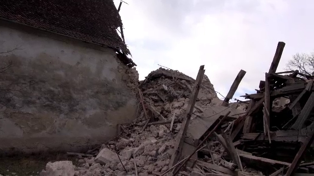 600 de cladiri istorice risca sa cada precum bisericile fortificate din Robav si Roades. "O catastrofa, nimeni n-are grija"