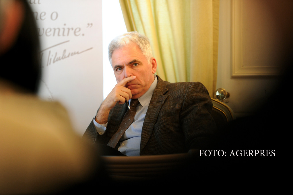 3 ani si 3 luni de inchisoare pentru Adrian Severin, fost europarlamentar si ministru de externe. ICCJ nu a crezut in "lobby"