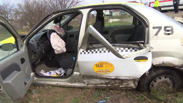 Un bebelus este in stare grava, iar mama sa a murit dupa ce masina in care se aflau a derapat. Ce au uitat sa faca parintii