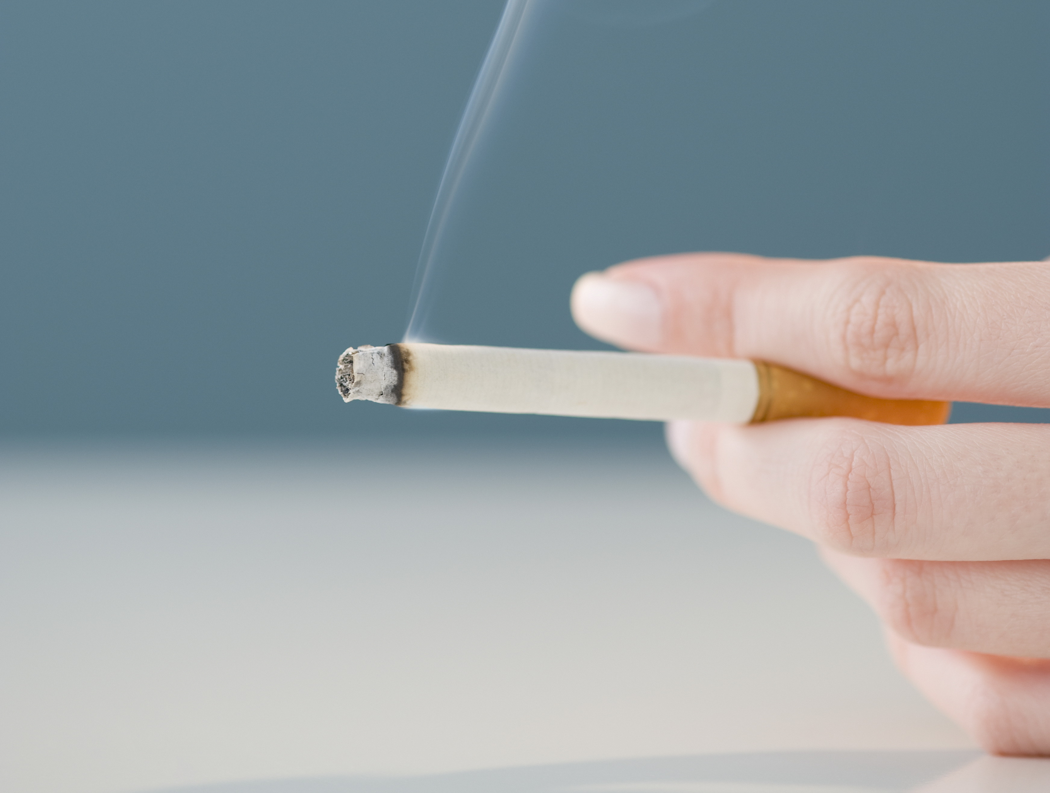 Guvernul a interzis tigarile aromate. Data la care intra in vigoare noile reglementari