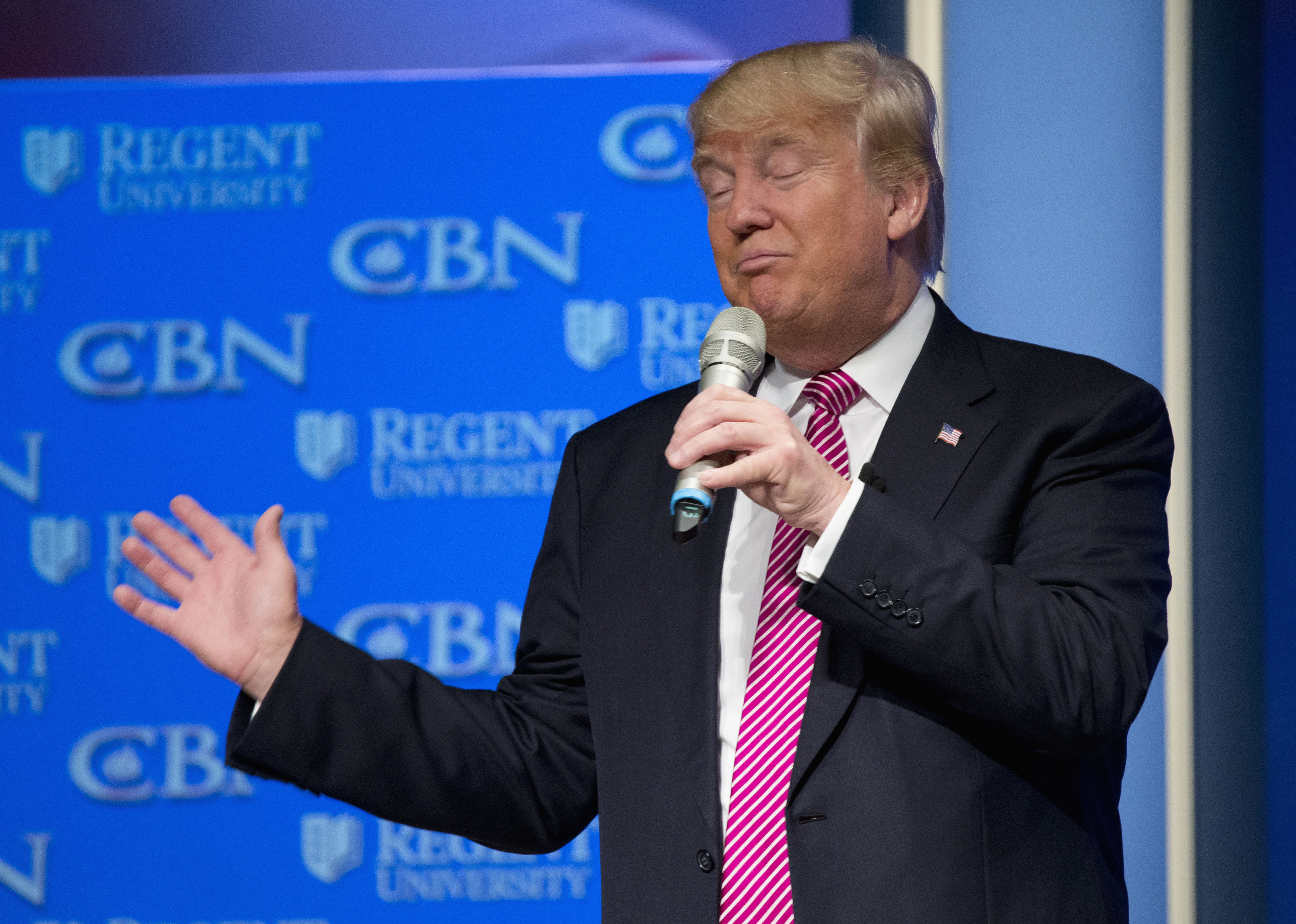 "Bomba" din declaratia de avere a lui Donald Trump. Mitt Romney: I-ar compromite candidatura la alegerile SUA