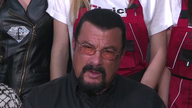 Steven Seagal, erou in viata reala pentru o familie sarmana. "Am venit pentru filmari, dar am auzit de nenorocire"