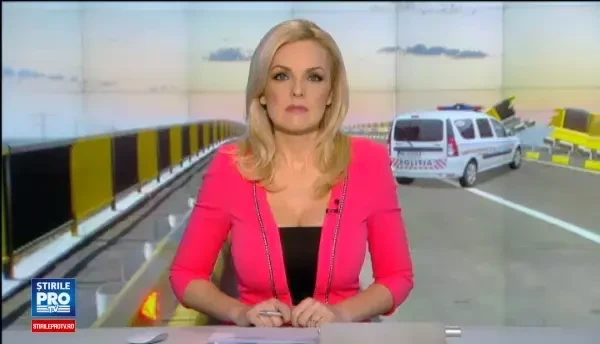 Accident demn de o cascadorie la Targu Mures. Norocul incredibil al unor tineri care au ramas cu masina astfel