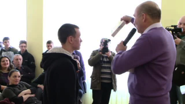 Liceul din Iasi unde elevii sunt premiati daca stau la ore. Ce pot castiga cei care mai si invata ceva