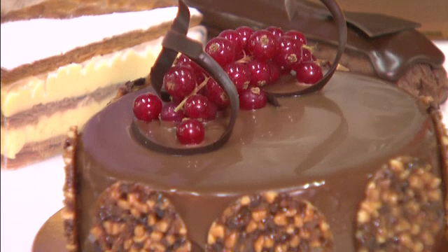 Cele mai bune secrete de patiserie, dezvaluite de juratii Bake Off Romania. Show-ul incepe luni la ProTV
