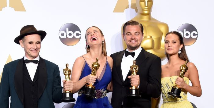PREMIILE OSCAR 2016. Leonardo DiCaprio, cel mai bun actor. Spotlight a luat marele trofeu. Lista castigatorilor
