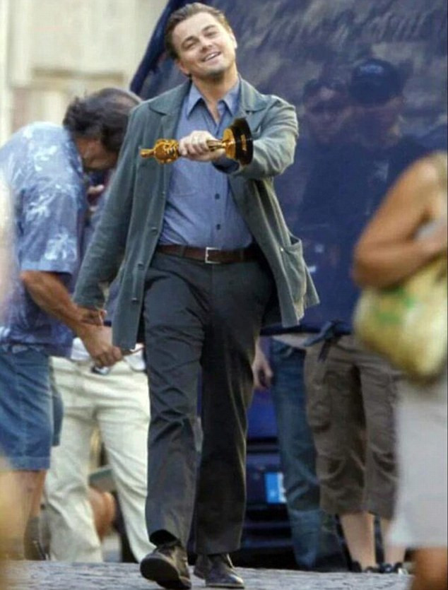 Nu e gluma: DiCaprio a castigat in sfarsit Oscarul. Cele mai tari poante aparute pe internet :)