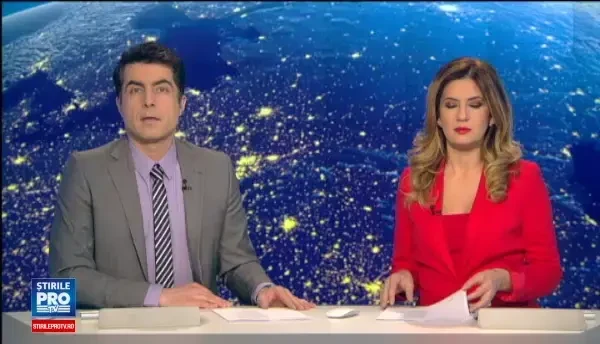 Autostrada A6, in pericol, dupa ce un deal s-a surpat, iar pamantul a ajuns la sosea. Masurile luate de autoritati