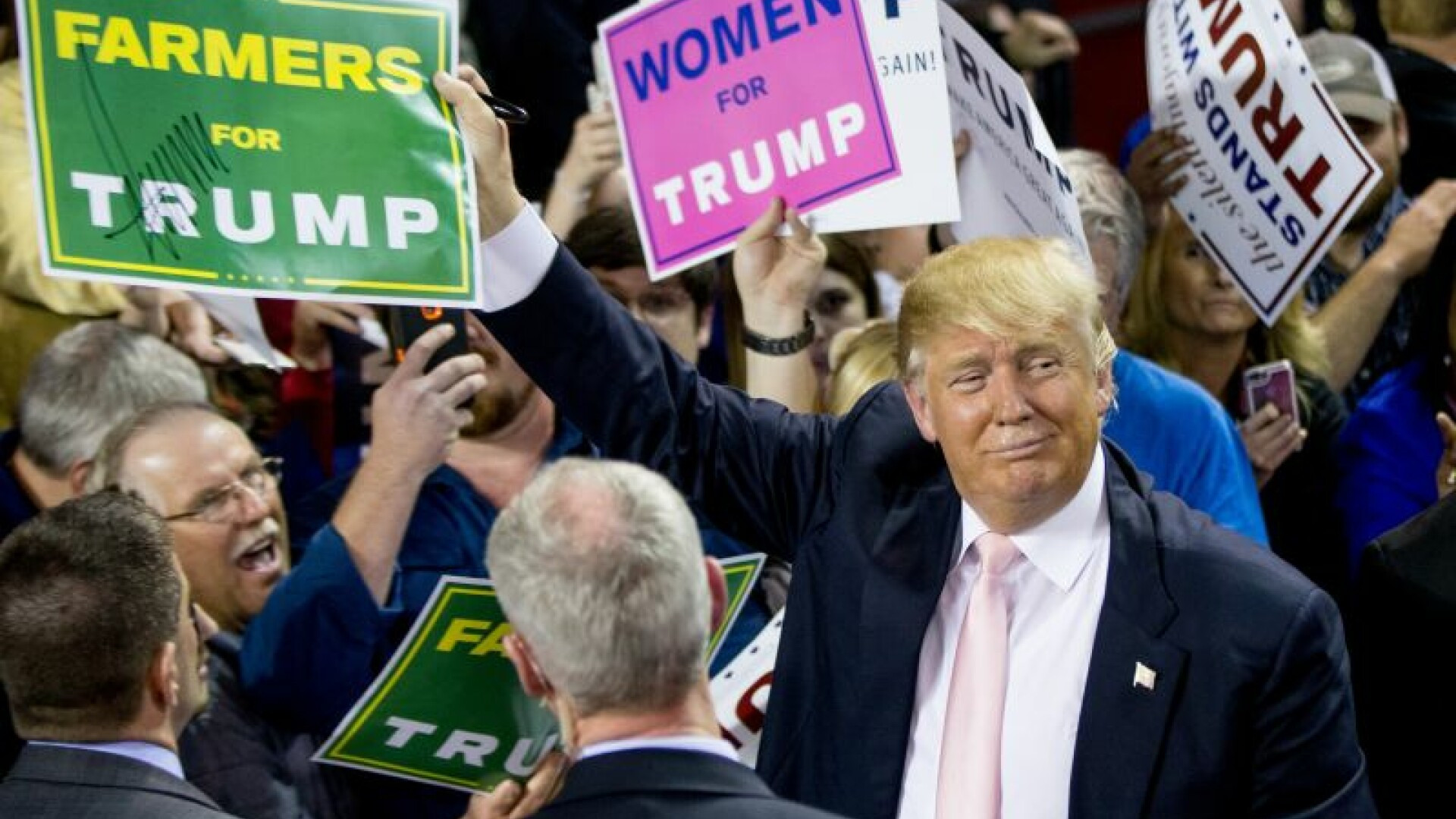 SUPER TUESDAY. Republicanii, in criza inaintea alegerilor cruciale. Sondajele arata ca Trump isi va spulbera adversarii