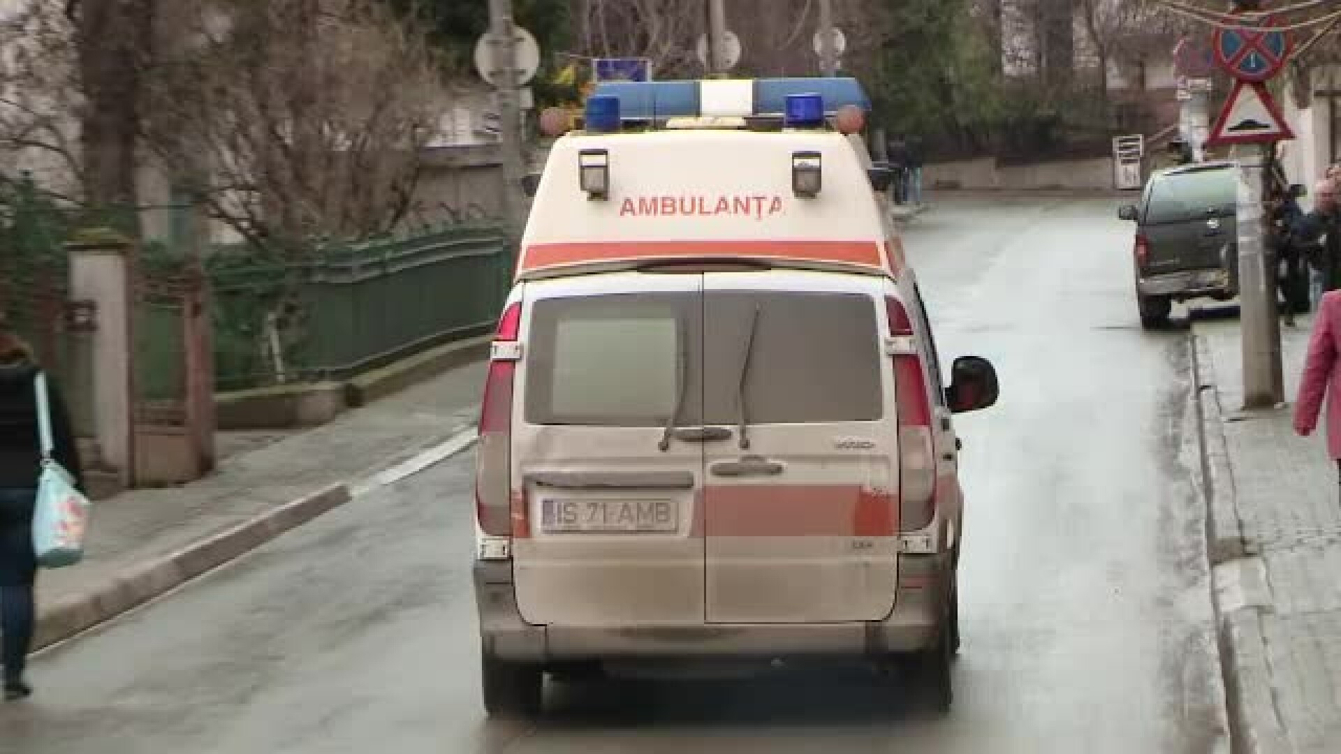 Tanarul injunghiat de amicul cu care juca biliard a murit. Familia a acceptat sa ii doneze organele