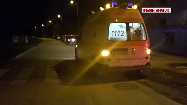 O soferita si fiica ei au ajuns la spital, dupa ce au fost proiectate cu masina in gard. Cine ar fi de vina pentru accident