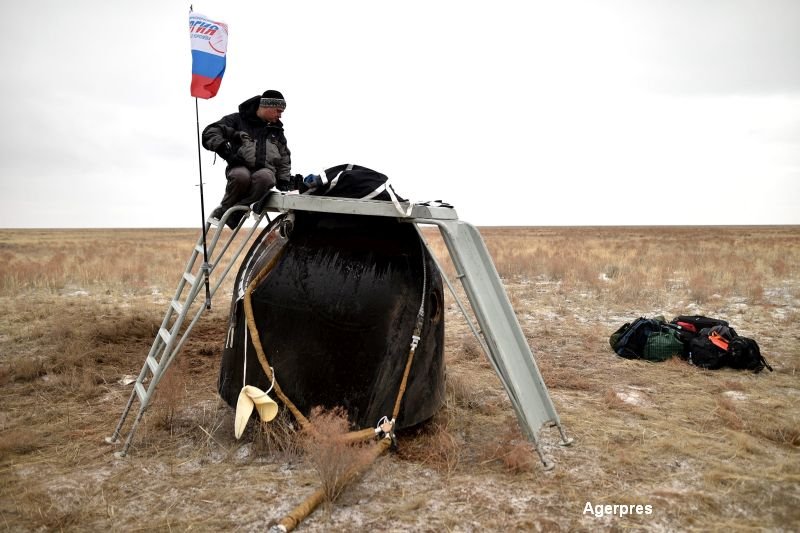 Aterizare Scott Kelly si Mikhail Kornienko