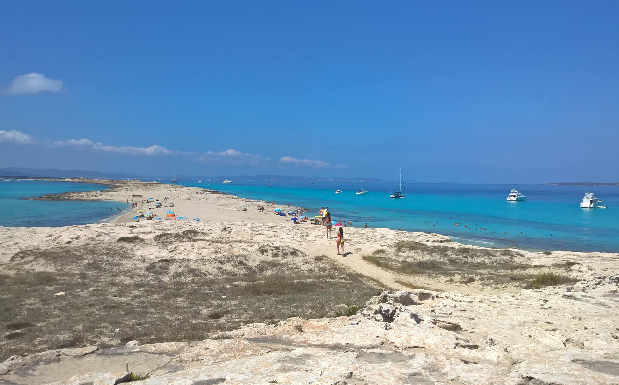 Formentera, paradisul ascuns pentru o vacanță de vis în Insulele Baleare, Spania. Sfaturi utile pentru turiști