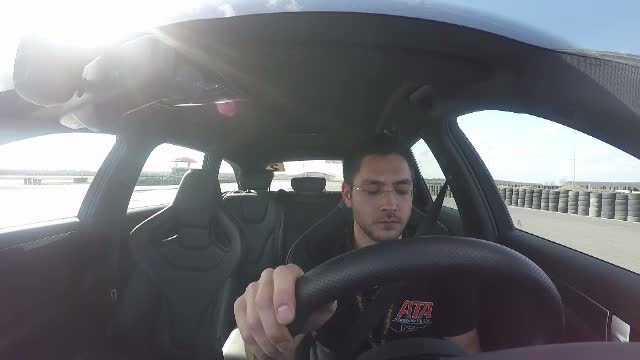 Nu conduceti in timpul noptii si ziua, dupa ora 15:00. Recomandarile psihologilor pe care soferii nu ar trebui sa le ignore