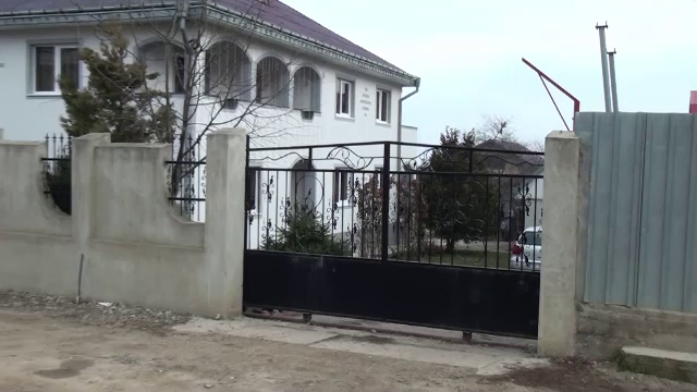 Un barbat din Suceava si-a ucis fosta sotie, iar apoi si-a pus capat zilelor. Femeia ar fi incercat sa-si refaca viata