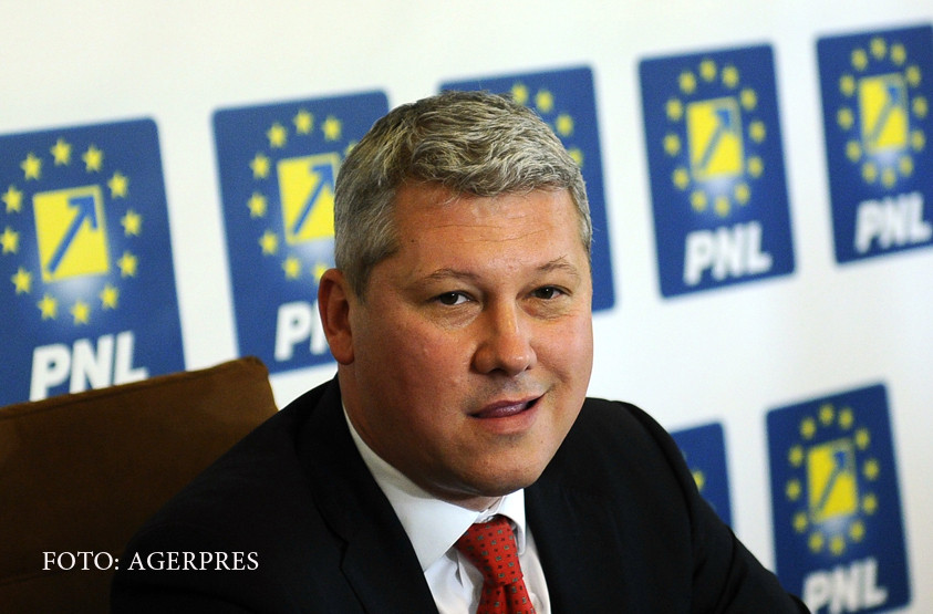 PNL a anuntat candidatii pentru cinci sectoare ale Capitalei. La 6, "cercetare" pentru a se dezlega misterul de la primarie