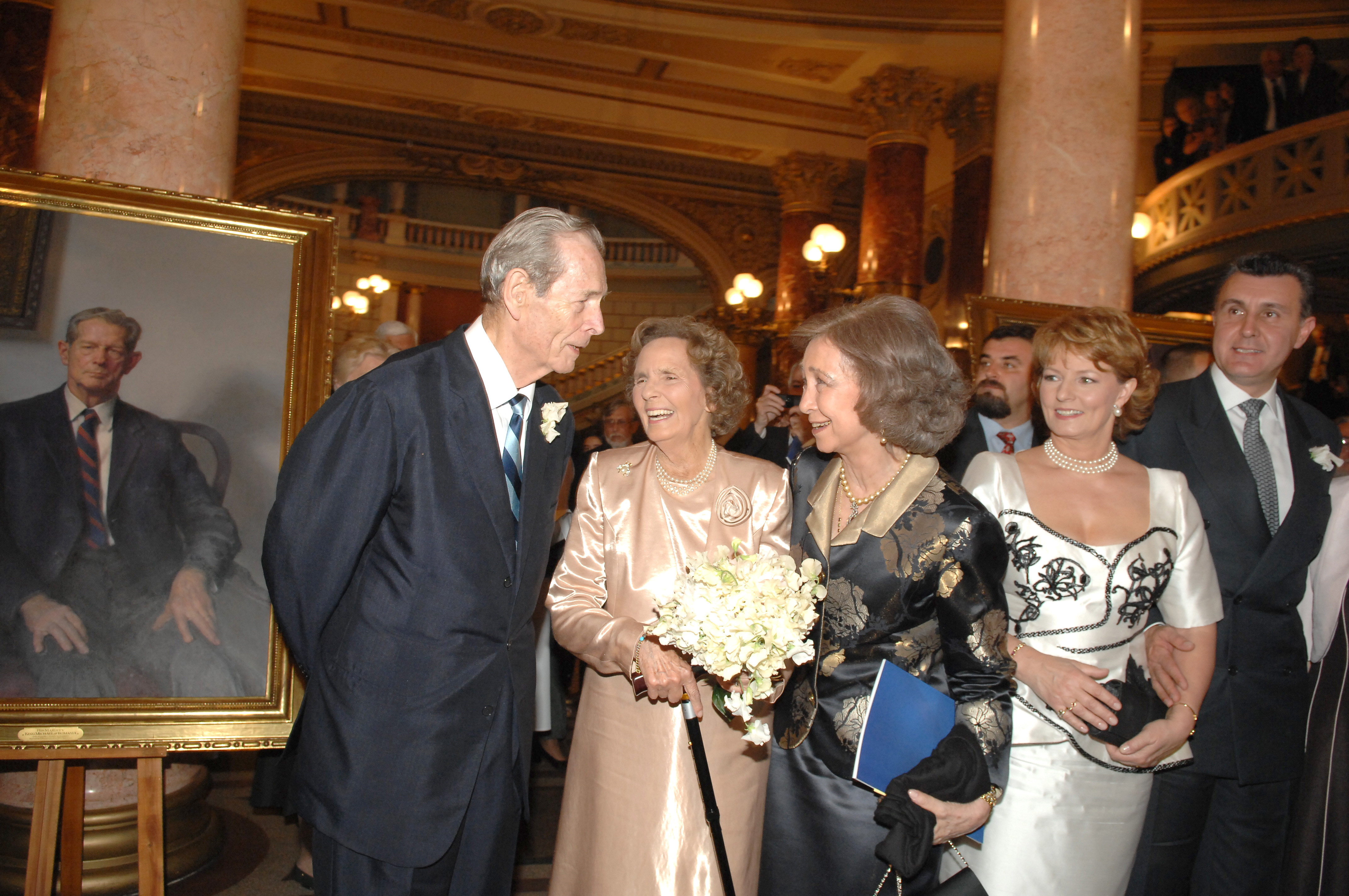 Regina Spaniei, cu gandul la varul ei favorit, Regele Mihai. Surse: Starea de sanatate a Majestatii Sale ramane grava