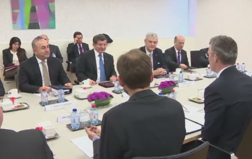 UE are termen pana la 17 martie pentru un acord cu Turcia privind refugiatii. Tusk: "Vremea imigratiei ilegale a trecut"