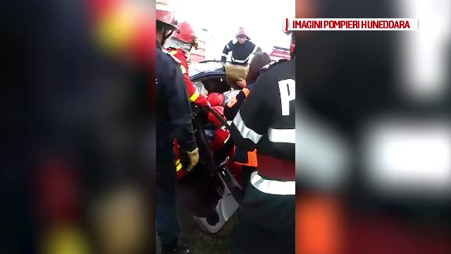 Accident tragic in Hunedoara. Ce s-a intamplat dupa ce un barbat de 69 de ani a intrat cu masina pe contrasens