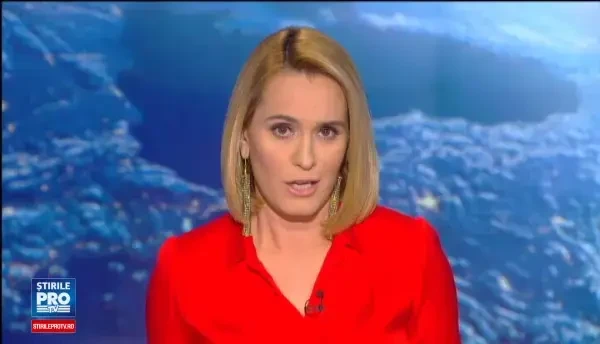 Un tigru a fost filmat plimbandu-se printre masini in plina zi, in capitala Qatar-ului