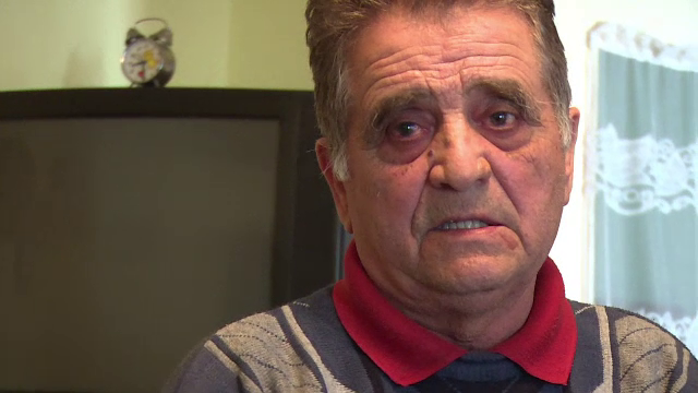 Pensionar pacalit cu dezinsectia. Batranul le-a dat 360 de lei in loc de 36 de lei