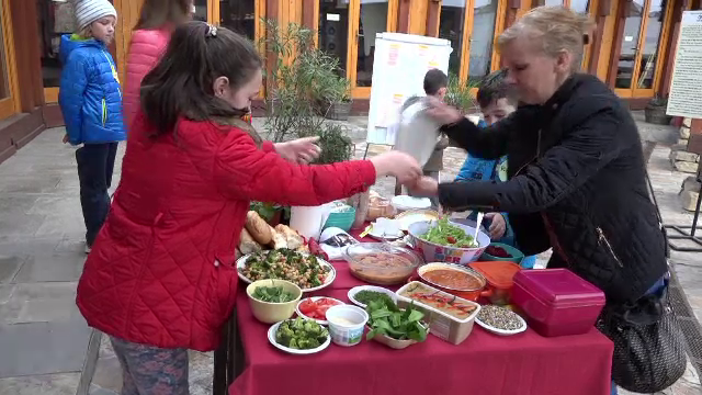 Cursurile care ii reinvata copilaria pe cei mici. Ce a observat mamica unor baieti care stateau mai tot timpul la calculator