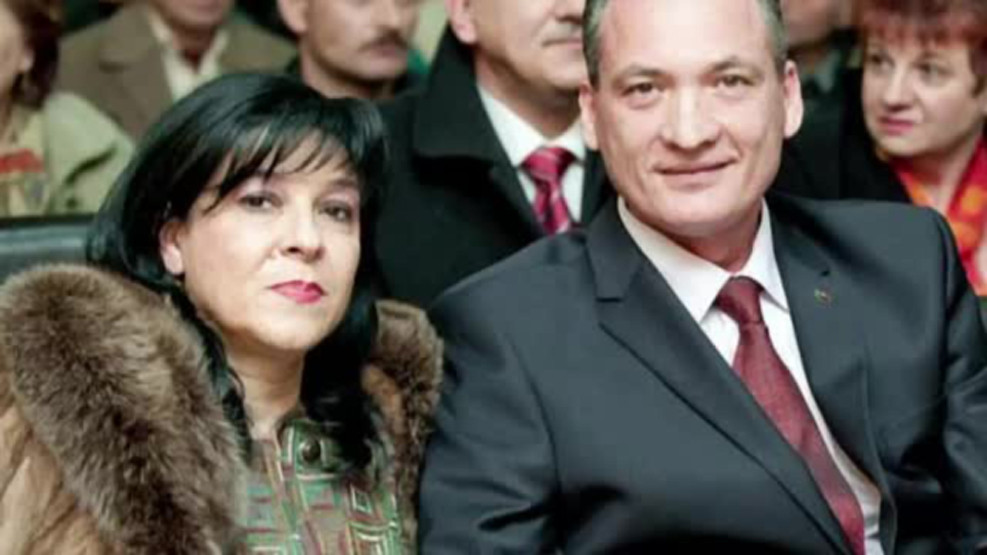 Sotie de senator, condamnata la inchisoare cu executare. Femeia a recunoscut acuzatiile