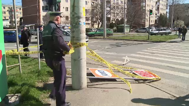 panou publicitar cazut