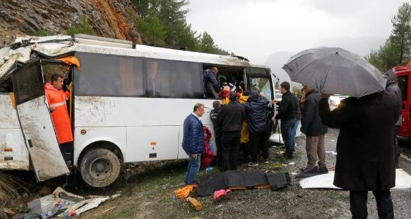 MAE a activat celula de criza dupa accidentul din Turcia, in care au murit doi romani. Care este starea ranitilor