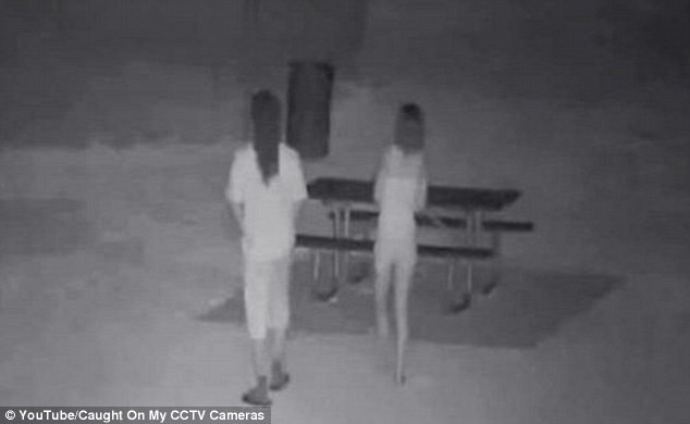 Razbunarea unui american, suparat ca tot mai multe cupluri se opreau sa intretina relatii sexuale langa casa sa