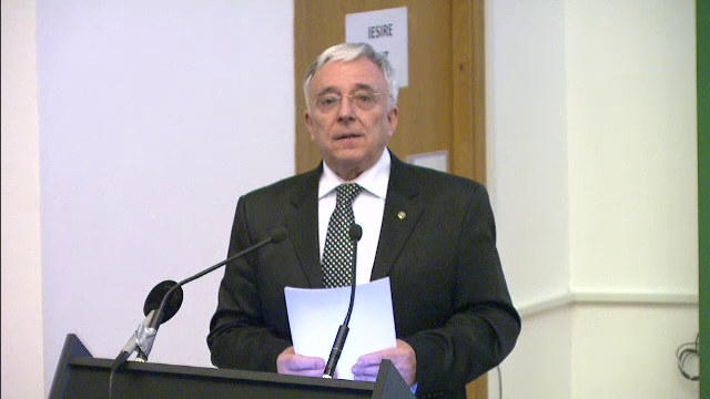 Legea darii in plata, dezbatuta in Parlament. Mugur Isarescu: "Vin proiecte legislative care ne dau inapoi cu 25 de ani"