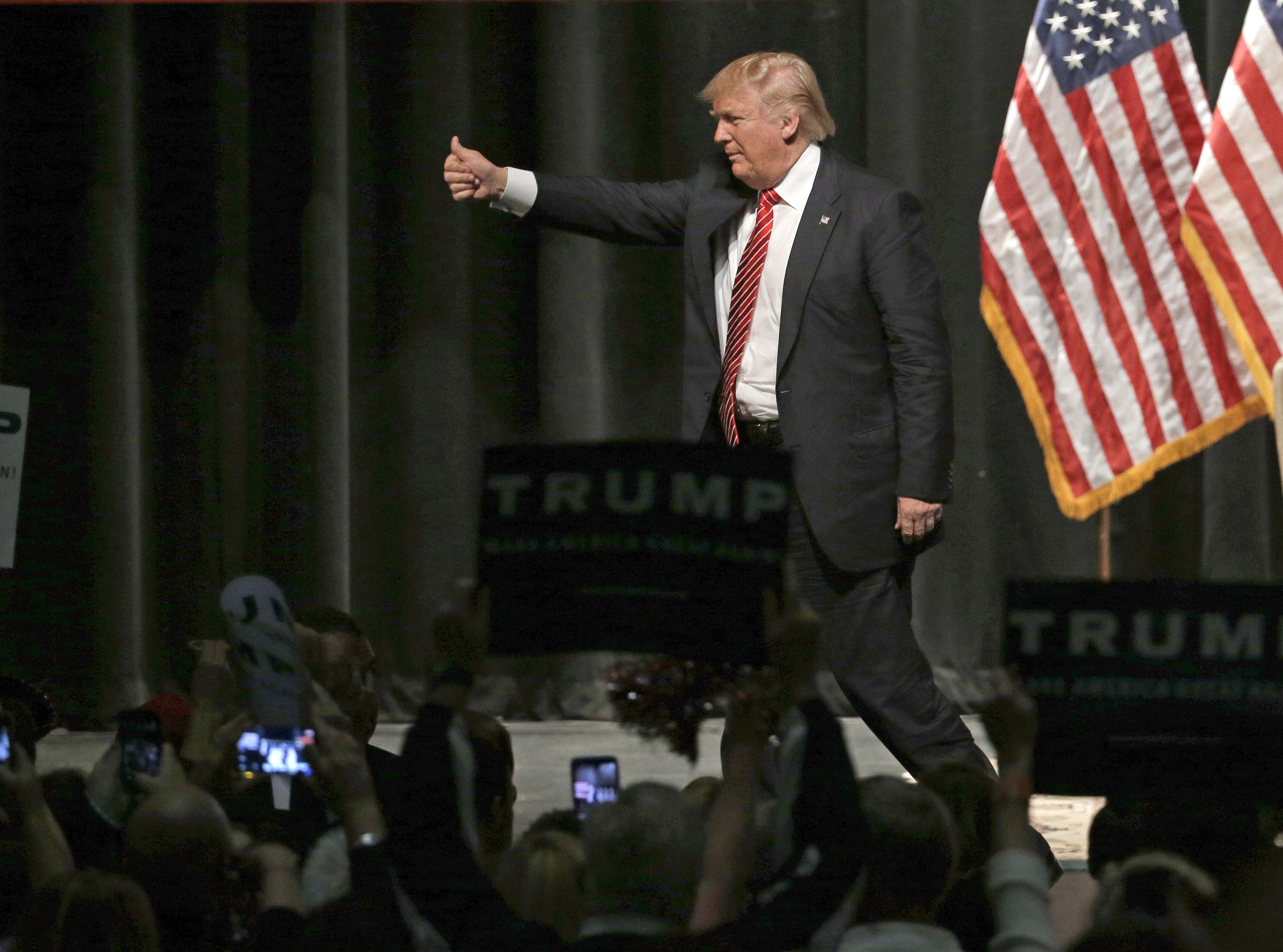 Scrisoarea unei adolescente de origine romana catre Donald Trump: "Sunt mandra ca parintii mei sunt imigranti"