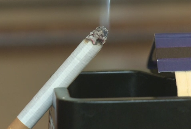 Propunere de modificare a legii antifumat cu trei zile inainte de a intra in vigoare. Solutia propusa pentru fumatori