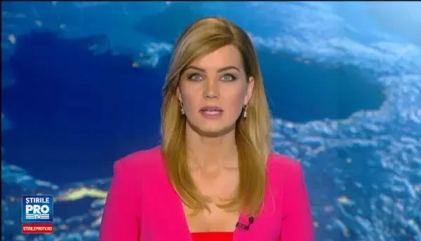 Chemat sa repare o conducta, Dorel din Iasi a creat un dezastru si mai mare. Un adevarat gheizer a aparut in bulevard