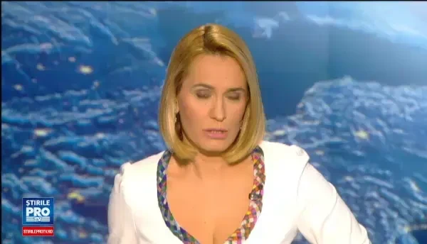 Stela Popescu, Florin Piersic si trupa Cargo, decorati de Klaus Iohannis. Sa va dea Dumnezeu ce va dorim