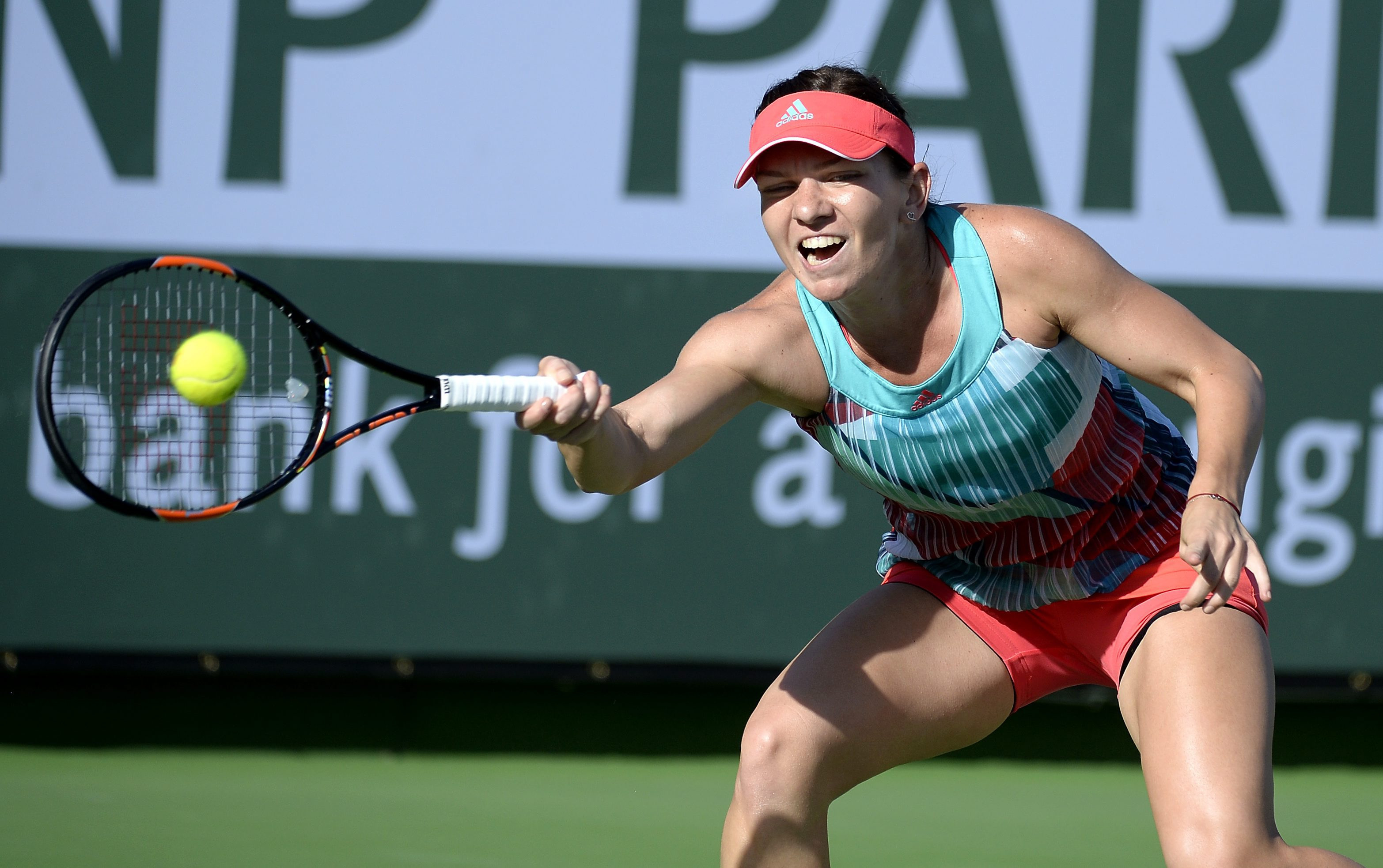 Simona Halep e in sferturi la Indian Wells. Romanca isi va apara titlul in fata numarului 1 mondial, Serena Williams