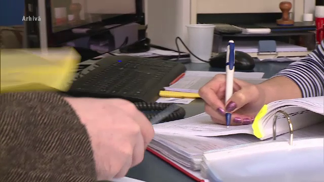 Noi reguli pentru şcolile din Bucureşti. Clasele şi învăţătoarele ar putea fi trase la sorţi