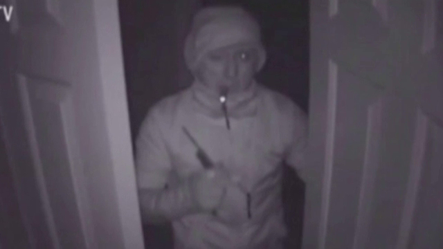 Politia cere ajutor pentru prinderea "borfasului de la Wimbledon". A dat sute de spargeri si a furat 10 milioane de lire