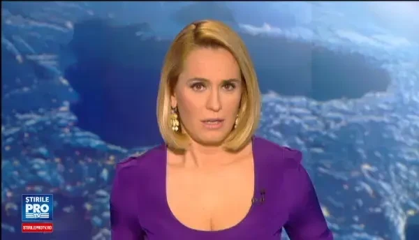 CLIPUL ZILEI. Angelina Jolie s-a intalnit cu peste 4.000 de refugiati, in Grecia. Reactia oamenilor cand au vazut-o