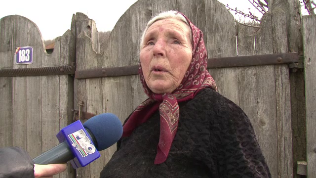 Localitatea in care 2 hoti terorizeaza batranele singure: "Mi-au pus plapuma in cap si m-au lovit". Pe cine a prins politia