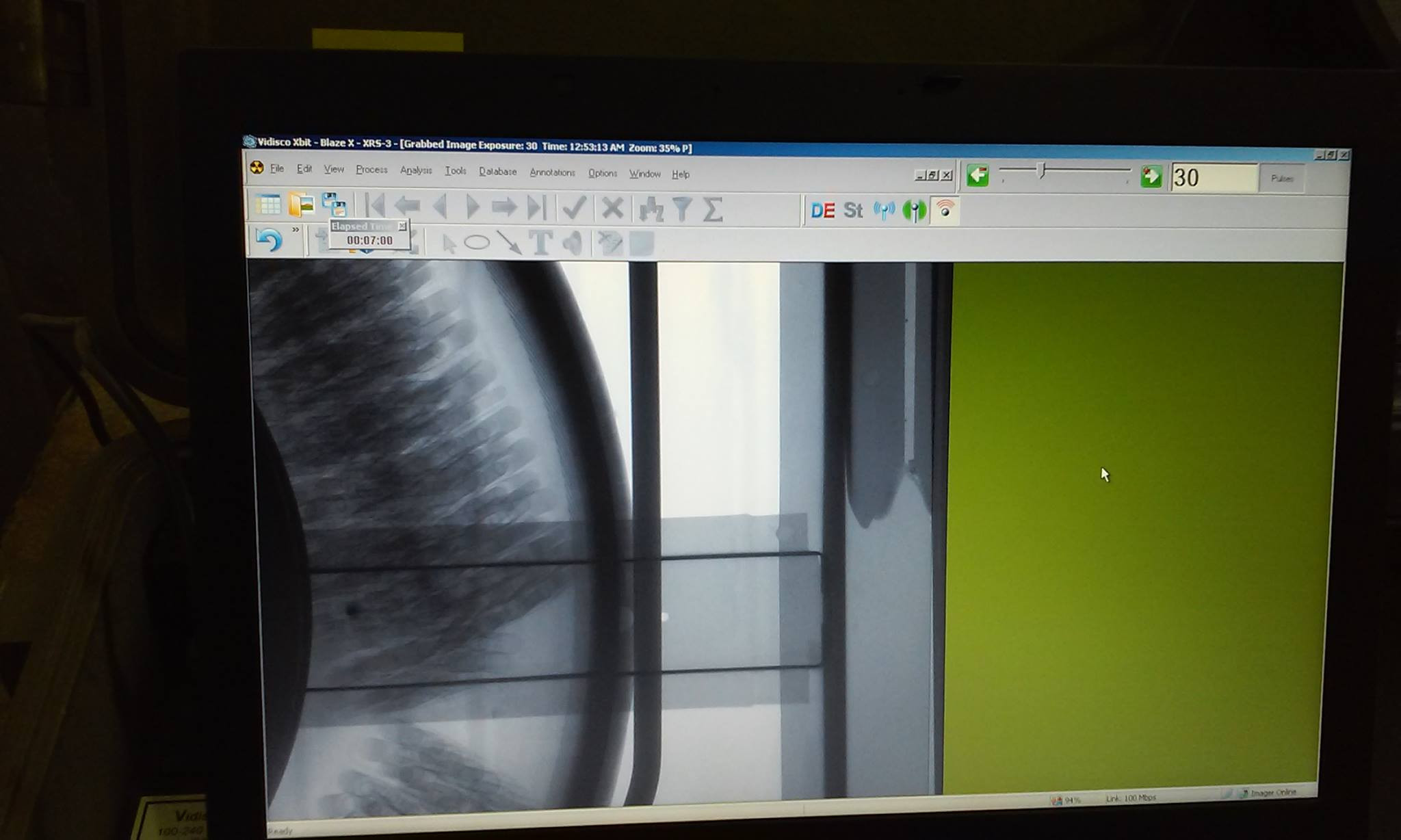 Descoperirea facuta de vamesi in roata de rezerva a unui microbuz. Amenda uriasa primita de sofer