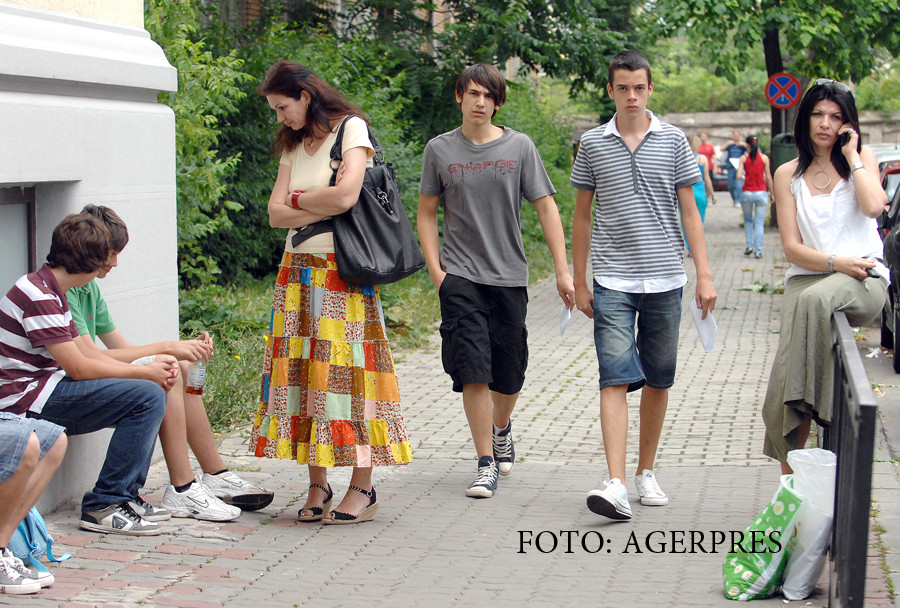 Ministrul Educatiei nu exclude varianta introducerii unui examen de admitere la intrarea in liceu