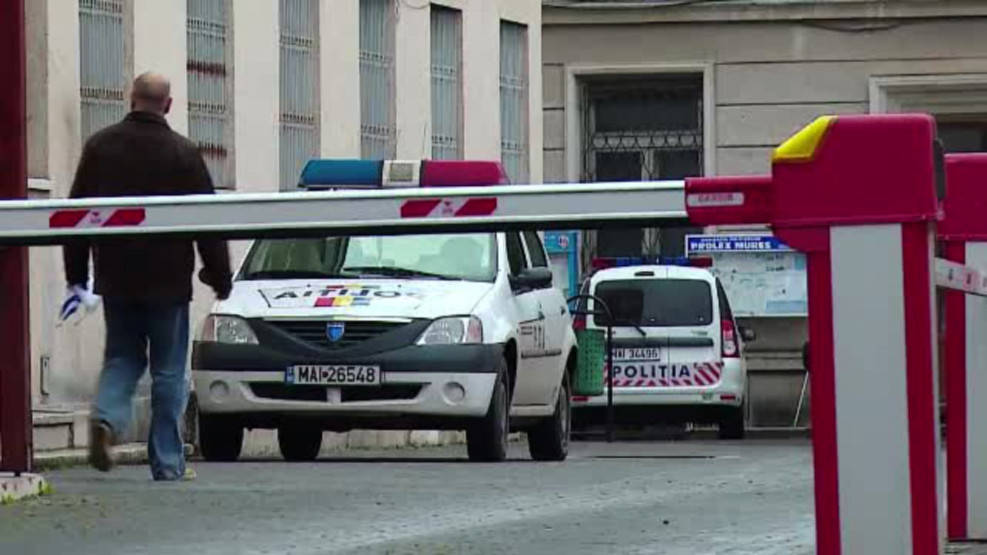 Tanar pacalit prin "metoda accidentul". Ce i-au spus escrocii ca sa-l convinga sa le dea 5.000 de lei