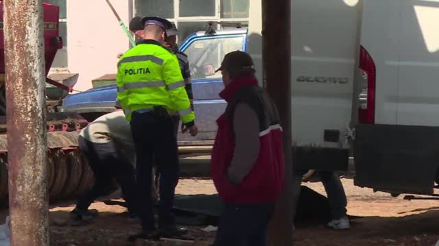 Accident grav in Prahova. O femeie a murit dupa ce soferul unei semanatori a trecut cu utilajul peste ea