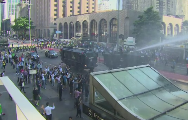Brazilia, in haos politic. Milioane de oameni au protestat in strada impotriva coruptiei generalizate