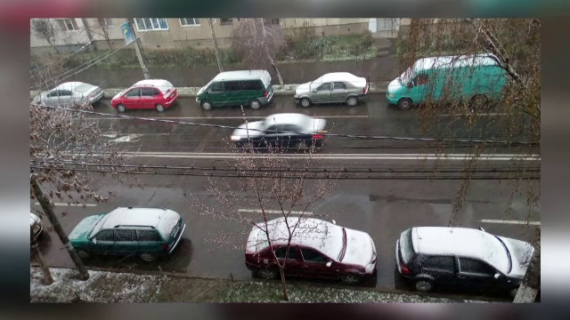 Ninsorile s-au intors in Romania, iar zapada s-a asternut si in Bucuresti. Meteorologii au emis avertizare de vreme rea