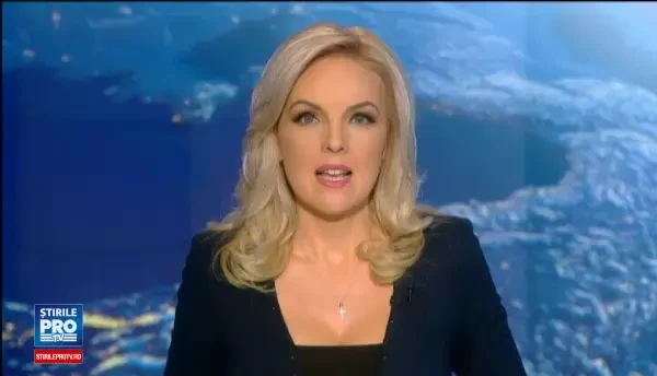 Madonna a socat in timpul unui concert in Australia. A dezbracat pe scena o fata de 17 ani