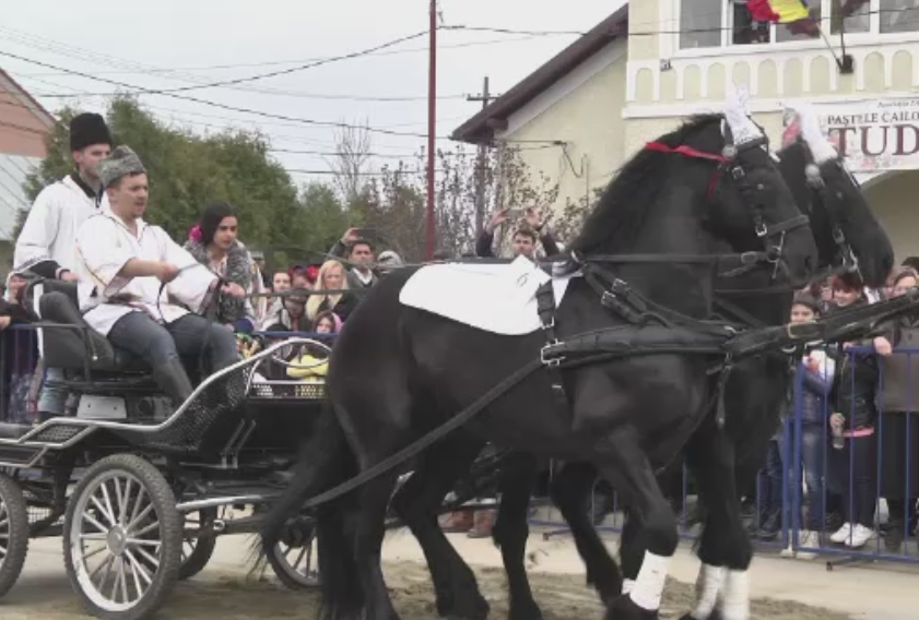 Sarbatoare mare in comunitatea bulgarilor din Targoviste. Ce s-a intamplat pe strazi de "Pastele cailor"
