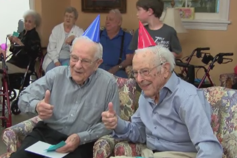 Gemenii care au sarbatorit implinirea a 100 de ani. Secretul longevitatii in viziunea lor