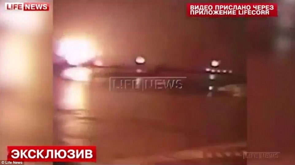 Imagini noi cu avionul Flydubai, prabusit in sudul Rusiei. Ce s-ar fi intamplat cu aeronava inainte de impactul cu solul